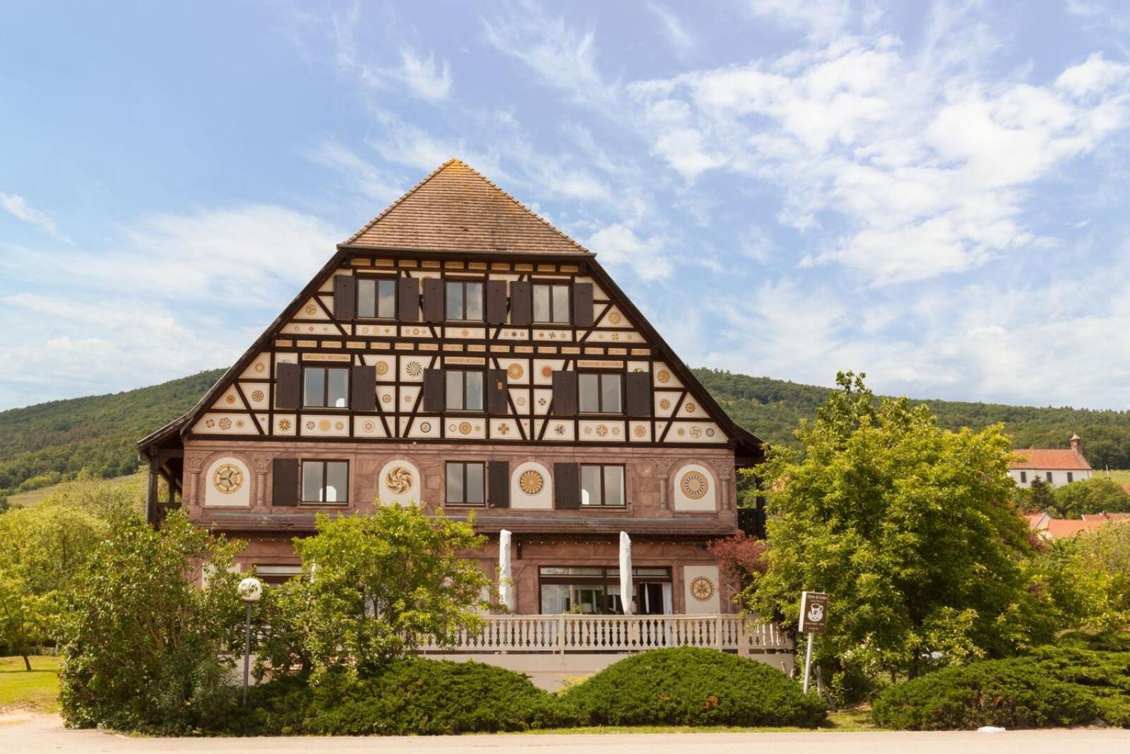 Hotel Restaurant Verger Des Chateaux, Route Des Vins Haut-Koenigsbourg Dieffenthal Екстериор снимка